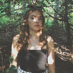 Meet your Posher, Nicole